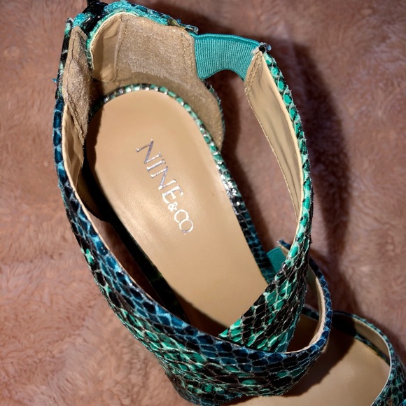 Nine & Co. teal/green snake print espadrilles - Picture 2 of 5